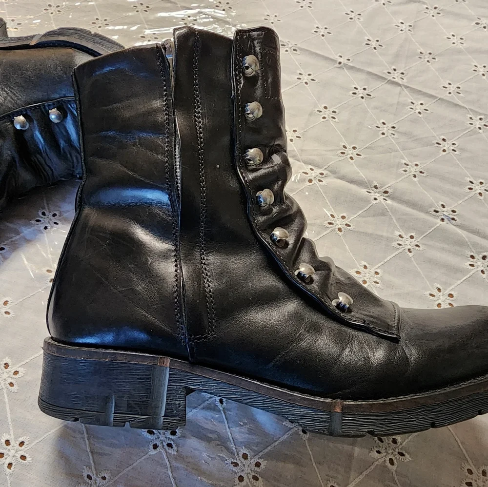 Bernie Mev Genuine Leather Military Combat Style Boots Size 39 Women's Size 8.5 - Picture 4 of 8